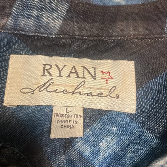 RYAN Michael size large snap front long sleeve top. PTP 21” - Picture 8 of 8